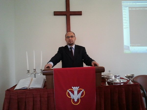 Agape Kilisesi Past&ouml;r&uuml; Orhan